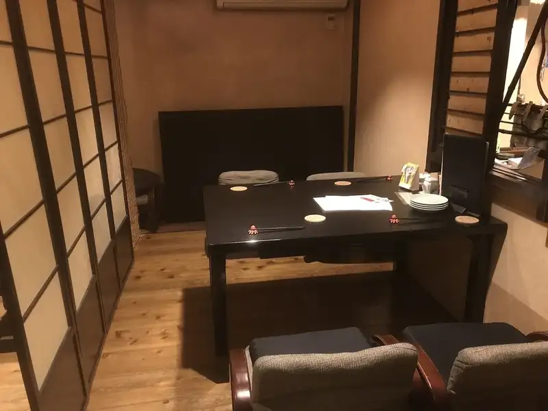 銀山電停下車後、幟町の『ホテルアクティブ』すぐ！『クダコ』の看板が目印です。大人の広島を満喫できるお店です。