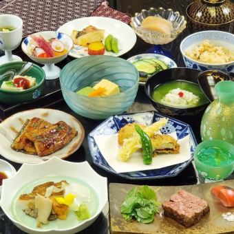 【Pokkiri方案】晚餐...2小時無限暢飲【季節性懷石套餐】10,000日元至15,000日元，無服務費