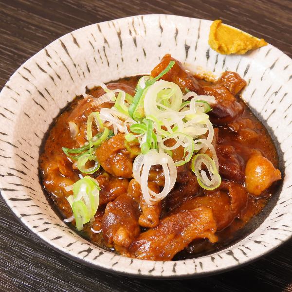 ≪贅沢に知多牛を使用♪≫甘みと旨味のバランスが絶妙◆牛すじ煮込み528円(税込)