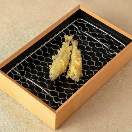 2 pieces of young sweetfish tempura