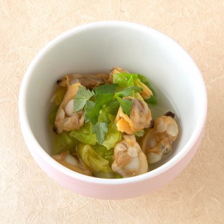 Simmered Chinese cabbage and clams