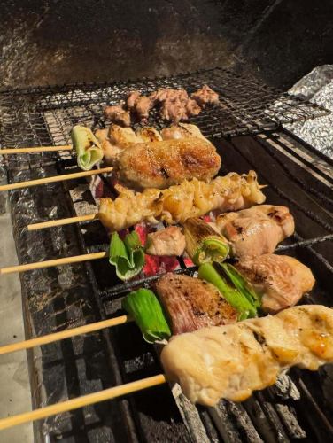 私の知ってる方なら仕入れついでにおうち用に生肉以外なら買っときますよ。
焼き鳥は当店でお召し上がりください。
#焼鳥#焼き鳥#河内鴨#大和肉鶏#三元豚#レバ刺し#鳥刺し#鴨刺し#隠れ家#やき亭ぼーの