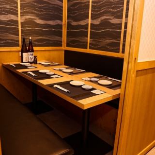 中規模の宴会にも対応可能な個室を用意しております◎扉付き個室になりますので、女子会・合コンでの宴会にもピッタリの空間に早変わりします。各種クーポンでお得に♪飲み放題付きコースはコスパ◎(赤坂見附/個室/牛タン/焼き鳥/肉寿司/飲み放題/デート/宴会コース/記念日/接待/宴会)