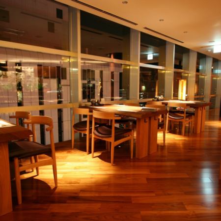 [Seat name: Souun] (chair seat) A seat with a great view overlooking Sapporo Station.It is also recommended for dinner with friends or for a date.(Chair seat)