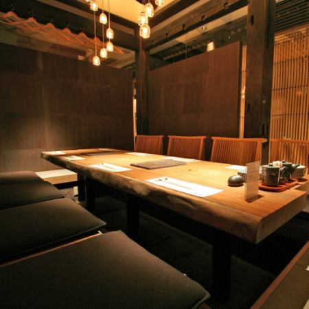 [Seat name: Kamui] (Private room with sunken kotatsu table) Kamui Room is a hidden private room area located at the very back of the restaurant.