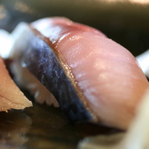 [finished mackerel sushi]