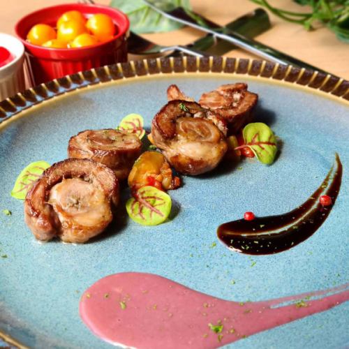 ☆
Dinner recommendations🌃🍴

"Lamb Porchetta Style
With two kinds of sauce

Originally made with pork
Our popular menu item "Porchetta"
Arranged with lamb🐏

Beat the lamb and spread it thinly.
Seasoned with garlic and many herbs
Roll it up like a roll cake
Cook at low temperature 👨‍🍳

By slowly heating it at a low temperature
It doesn't get too hard 👌

Once the order is accepted
Bake in a pizza oven
With balsamic sour sauce
Made with red wine, cheese and potatoes
Served with cheese and red wine sauce

Since it is lamb, it does have a slight flavor.
Two refreshing sauces
It sums it up nicely 🙆

If you can imagine Genghis Khan
The taste of lamb may be easier to understand.

It takes a little time to prepare, so
There may be a day when it doesn't happen...
Please give it a try🙇

------------------------------
There are no affiliated parking lots or store parking lots.
Nearby paid parking
Please use it 🅿️

Reservations, hors d'oeuvres, luncheons, private parties
Various inquiries
From the profile link
Please feel free to DM or call us 😊
@dining.coco
-----------------------------

#Dinner Recommendations
#lamb

#Hyogo Prefecture
#Kakogawa
#KakogawaLunch #KakogawaDinner
#Kakogawa girls' party #Kakogawa drinking party
#Kakogawa Lunch Party #Kakogawa Private Party
#Kakogawa Station #Kakogawa Daytime Drinking
#Kakogawa Italian
#Kakogawa Pizza
#Kakogawa Pasta
#Kakogawa fresh pasta
#Awaji noodle industry
#Kakogawa Pizzeria
#Kakogawa Cheese Fondue
#Kakogawa dessert plate
#KakogawaSurprise
#Kakogawa Hideaway
#Kakogawa Luxury Lunch
#CoCo
#Pizzeria Coco