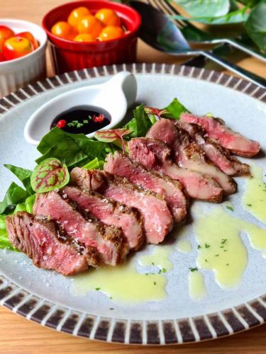 ☆
Dinner recommendations🌃🍴

"Beef tongue confit
~Lemon butter sauce~"🍋🐃

With herbs and garlic
Beef tongue marinated in oil
I cooked it at low temperature for 1.5 hours at 52℃.

While retaining the elasticity unique to beef tongue
It has an exquisite softness.

Butter with a distinctive aroma and richness
Combined with refreshing lemon
With lemon butter sauce
Please enjoy it refreshingly 😋

We look forward to your visit🙇

------------------------------
Reservations, hors d'oeuvres,
Luncheon, private party
Various inquiries
From the profile link
Please feel free to DM or call us 😊
@dining.coco
-----------------------------

#Dinner Recommendations
#Beef tongue
#Lemon butter sauce

#Hyogo Prefecture
#Kakogawa
#KakogawaLunch #KakogawaDinner
#Kakogawa girls' party #Kakogawa drinking party
#Kakogawa Lunch Party #Kakogawa Private Party
#Kakogawa Station #Kakogawa Daytime Drinking
#Kakogawa Italian
#Kakogawa Pizza
#Kakogawa Pasta
#Kakogawa fresh pasta
#Awaji noodle industry
#Kakogawa Pizzeria
#Kakogawa Cheese Fondue
#Kakogawa dessert plate
#KakogawaSurprise
#Kakogawa Hideaway
#CoCo
#Pizzeria Coco