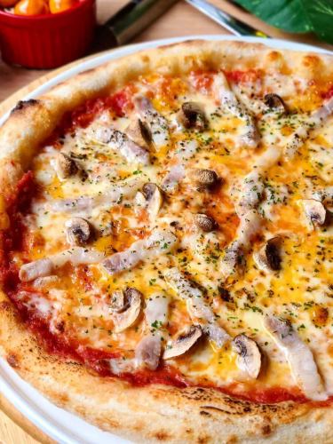 ☆
気まぐれピザ🍕
変わりました😃
"パンチェッタとマッシュルーム"
🐖🍄
毎度お馴染み
旨味が凝縮した豚バラ"パンチェッタ"と
ホワイトマッシュルームの組み合わせ😋
パンチェッタから溢れでる脂の旨味、
マッシュルームの食感
いい感じにまとまってます👌
皆様の御来店お待ちしております🙇
------------------------------
御予約、オードブル、
ランチ会、貸切
各種お問い合わせ
プロフィールリンクより
DM、お電話で遠慮なくどうぞ😊
@dining.coco 
--------‐‐-------------------
#気まぐれピザ
#パンチェッタ
#兵庫県
#加古川
#加古川ランチ  #加古川ディナー
#加古川女子会  #加古川飲み会
#加古川ランチ会 #加古川貸切
#加古川駅 #加古川昼飲み
#加古川イタリアン
#加古川ピザ 
#加古川パスタ
#加古川生パスタ
#淡路麺業
#加古川ピッツェリア
#加古川チーズフォンデュ
#加古川デザートプレート
#加古川サプライズ
#加古川隠れ家
#CoCo
#ピッツェリアココ