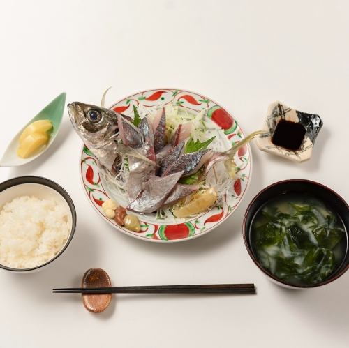 We offer an abundance of seasonal bounty from the Setouchi region.