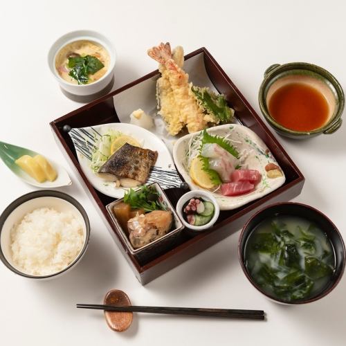 [Enjoy the bounty of the Seto Inland Sea] Seafood bento