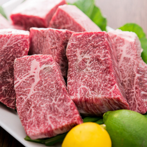 A5和牛を40日熟成させた贅沢なグリル料理