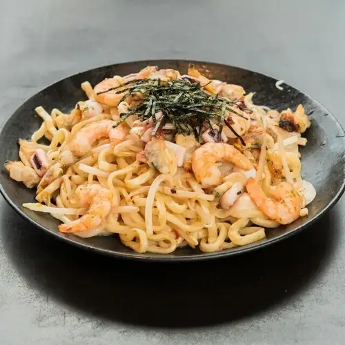 Seafood Garlic Salt Fried Noodles