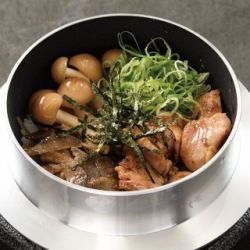 Chicken and mixed rice pot