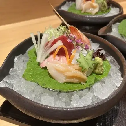 【仅限食物】“时令怀石料理高级套餐(9道菜)” 享用夏季食材的特别怀石料理。