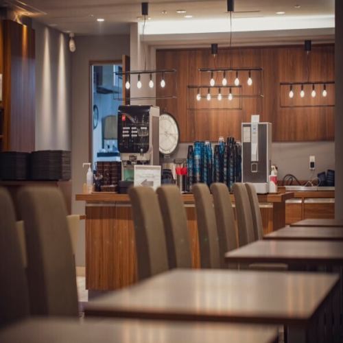 ボックス席は6名様までご利用可能！2名席、4名席、6名席、カウンター席それぞれご用意しておりますので、様々なシーンに対応できます！