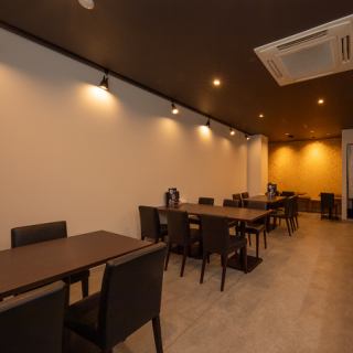 4名掛けテーブル×4卓