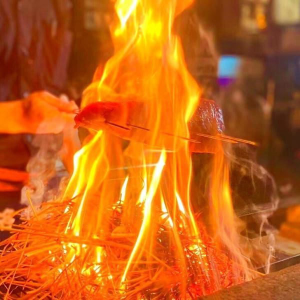 こだわりの藁焼きをご提供！！【無農薬の藁を使用】鮮魚の藁焼き