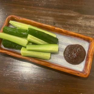 梅きゅう／辛味噌きゅうり／山芋短冊