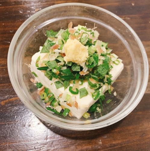 薬味たっぷり冷やっこ／そのままキャベツ
