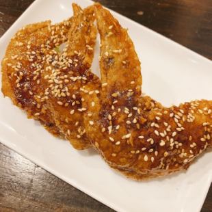 手羽先の唐揚げ3本／手羽先の唐揚げ1本(追加)