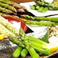 Asparagus boiled in salt, deep-fried, grilled with butter, tempura