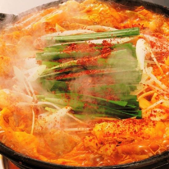 Our specialty! Akakaranabe hotpot with 11 levels of spiciness to choose from ☆