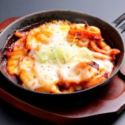 Grilled squid and kimchi with cheese