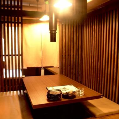 木目調の落ち着く空間で焼肉を！
