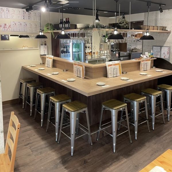 [Enjoy a meal on your own] At the counter seat, you can enjoy a relaxing meal while chatting with the staff and watching the food being prepared.It is recommended for both solo travelers and dates! *This is a temporary photo.