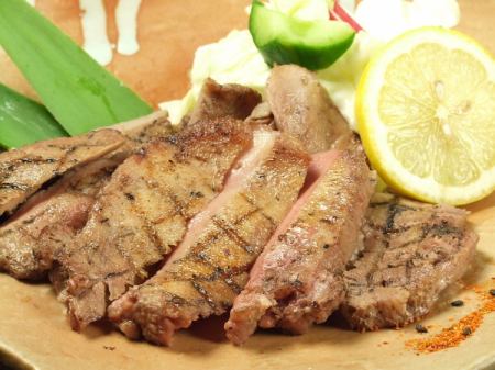 Grilled beef tongue with salt