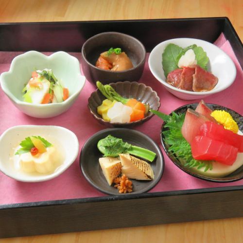 【晚宴后套餐,晚上8:30开始】120分钟畅饮,包含10种宫城县当地清酒和5道菜肴,3500日元