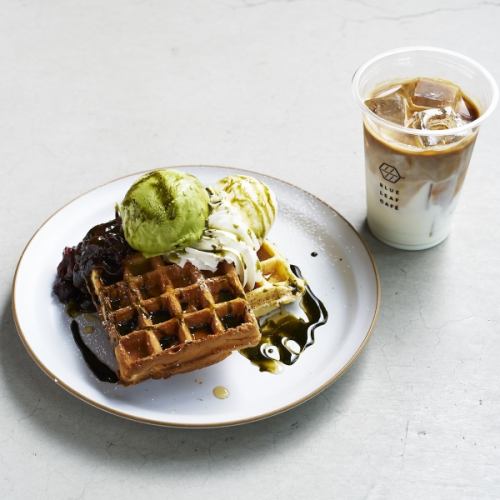 Matcha & Azuki Waffle (Drink included)