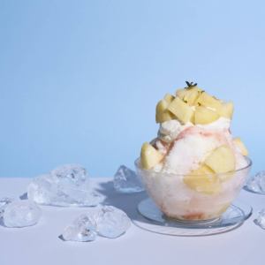 [Limited time offer (until mid-September)] Ripe peach and rare cheese shaved ice