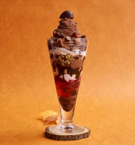 [Sweets] Chestnuts in their shells and chocolate Mont Blanc parfait