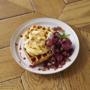 [Sweets] Grape brulee waffle