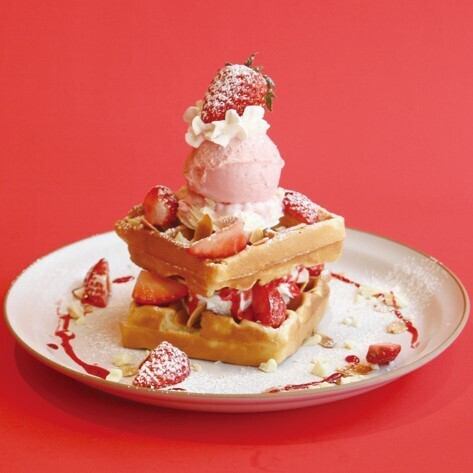 [Limited Time Offer: 2/17~4/15] Strawberry and White Chocolate Waffle