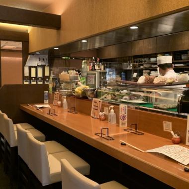 We also have counter seats that even one person can enjoy.You can also use it for drinking crispy with your friends.The location is also excellent access, 4 minutes on foot from JR [Takatsuki Station] / 10 minutes on foot from Hankyu [Takatsuki City] Station.