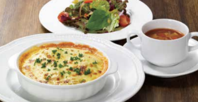 Shrimp and scallop seafood doria (with salad and soup)
