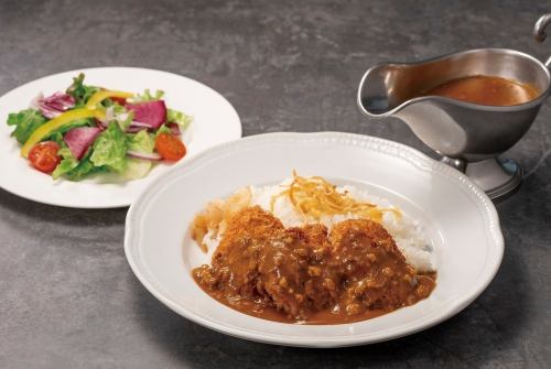 四元豚ヒレカツカレー （サラダ付)