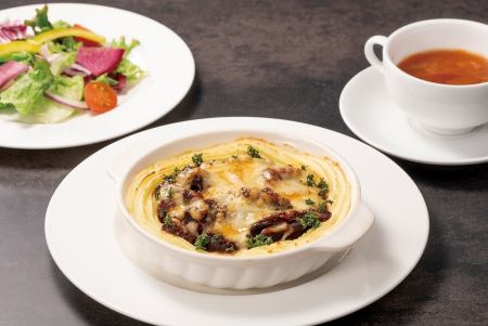 奥出雲和牛ドリア（サラダ・スープ付）