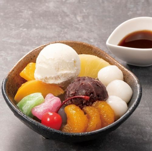 クリームあんみつ