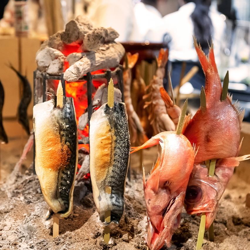 仅限白天供应，带有炭火的香气。关东煮和原始烧烤的豪华午餐。