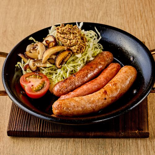 【一品】ミュンヘンソーセージ盛り