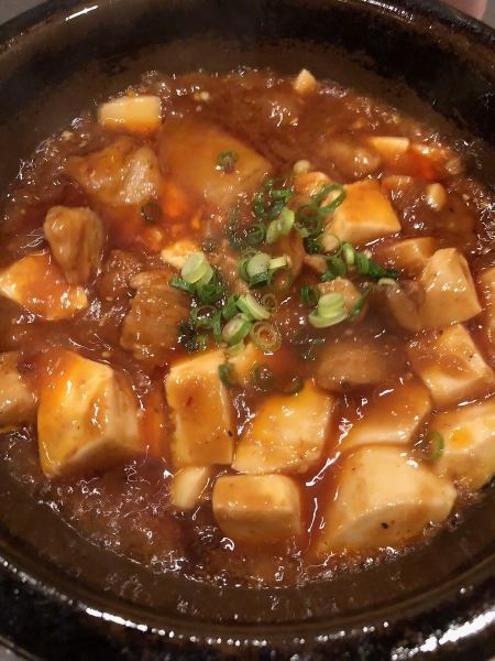 焼鳥と軽いつまみから創作料理まで色々ご用意しております