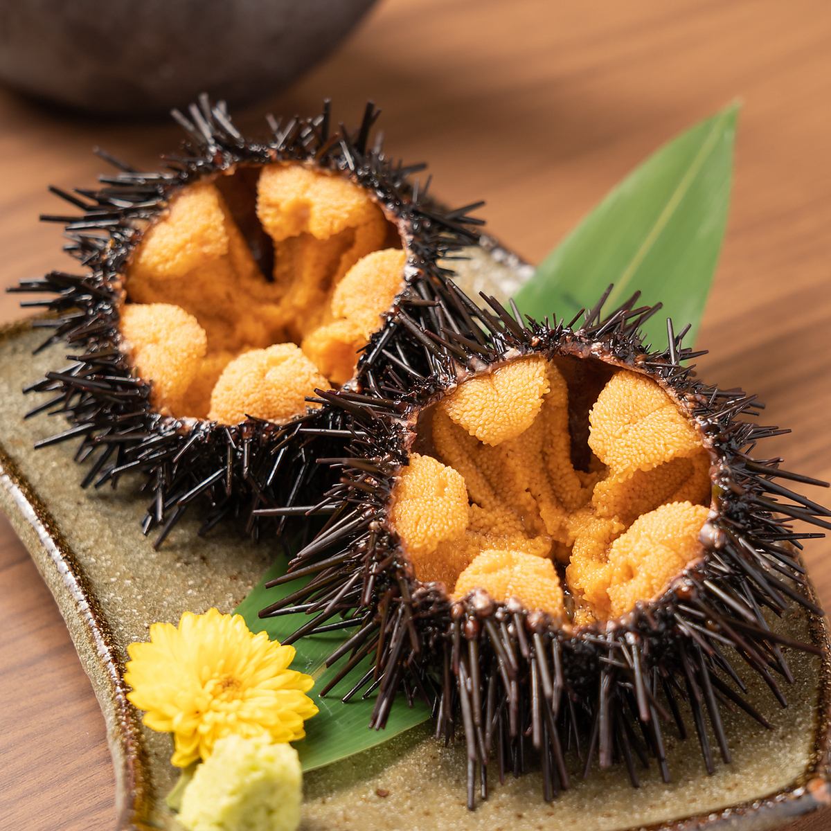 人気のカウンター席は落ち着く大人の空間です。