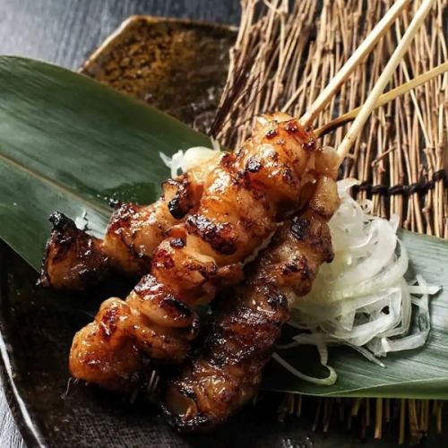 【串焼き】炭火で焼き上げる絶品串と自慢の逸品
