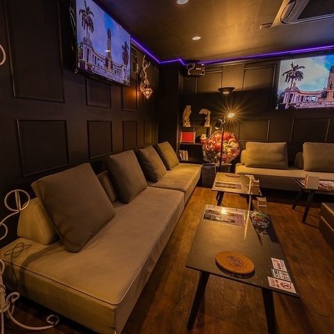 ラグジュアリーなソファーで、VIP個室もご利用いただけます◎