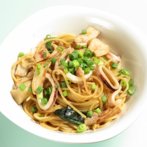 温野菜のペペロンチーノ/キノコとベーコンのバター醤油パスタ