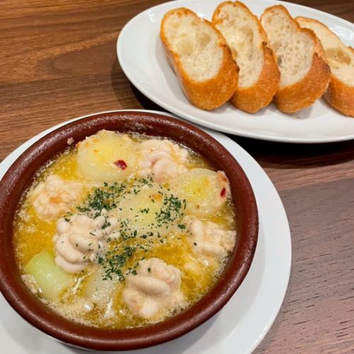 白葱と雲子のアヒージョ (バゲット4枚付き)